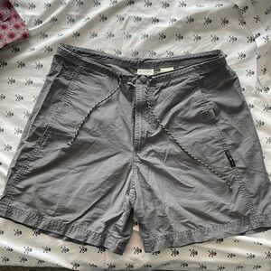 Women’s size medium Columbia shorts
